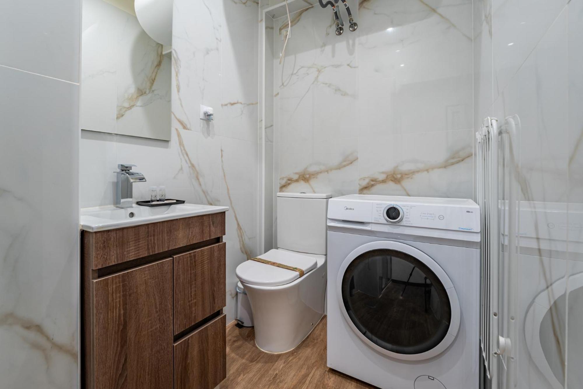 Plan C Downtown Apartment Порто Екстериор снимка